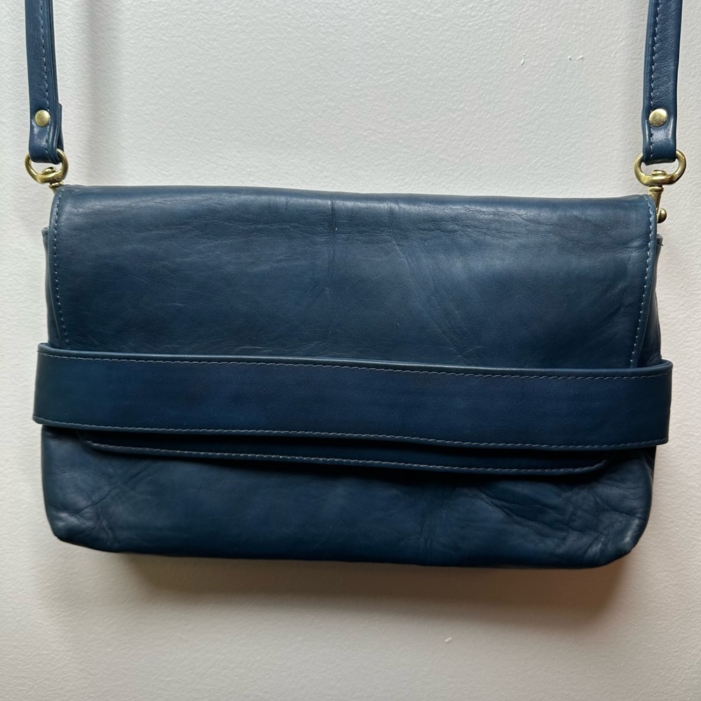 Ceri Hoover Alys Clutch‎ in Pacific Blue